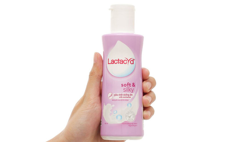 TOP 6+ dung dịch vệ sinh trị ngứa vùng kín hiệu quả 6 - 6 Dung Dich Ve Sinh Phu Nu Sau Sinh Lactacyd Soft Silky
