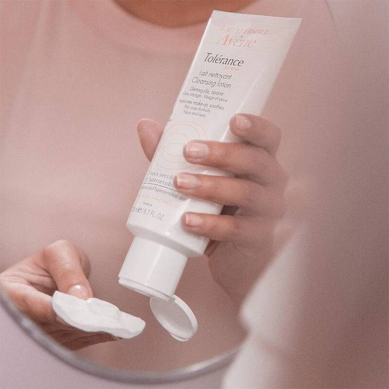 Sữa rửa mặt Avene Tolerance Extreme Cleansing Lotion phù hợp cho mọi loại da, đặc biệt da nhạy cảm.