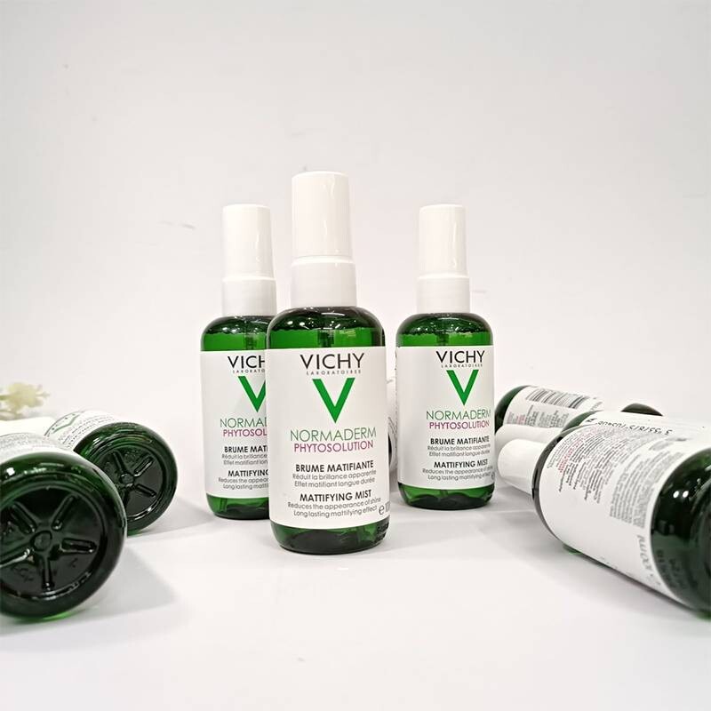 Sữa rửa mặt không bọt Vichy Normaderm Phyto Solution được nhiều người yêu thích.