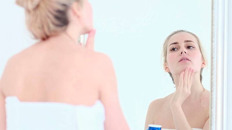 Nên tẩy tế bào chết trước hay rửa mặt trước? Trình tự đúng từ các chuyên gia 3 - 3 Nên tẩy tế bào chết trước hay rửa mặt trước theo đúng trình tự chăm sóc da khuyến cáo?