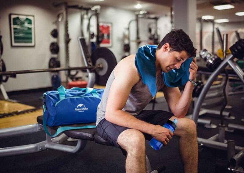 Sau khi tập thể dục bao lâu thì được tắm? Thời gian, lưu ý an toàn bạn nên biết 5 - 5 Sau khi tập thể dục bao lâu thì được tắm? Những sai lầm cần tránh khi muốn đi tắm sau khi tập thể dục xong.