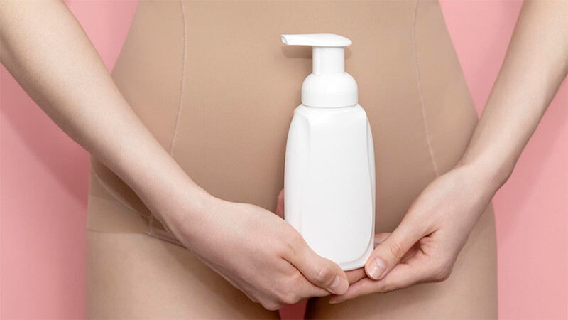 Cách vệ sinh vùng kín đúng cách chi tiết 5 - 5 Hướng dẫn cách vệ sinh vùng kín sau sinh đúng cách (Bao gồm cả sinh thường và sinh mổ).