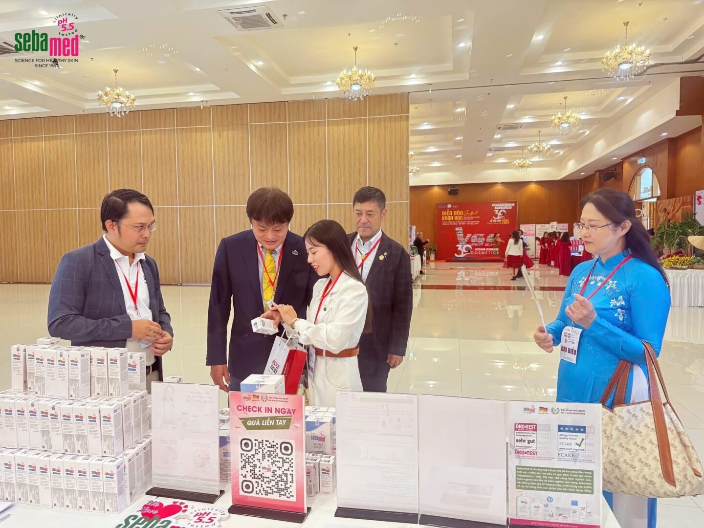 Sebamed đồng hành cùng các chuyên gia da liễu hàng đầu tại diễn đàn khoa học lần thứ 11 8 - 8 Sebamed đồng hành cùng các chuyên gia da liễu hàng đầu tại diễn đàn khoa học lần thứ 11