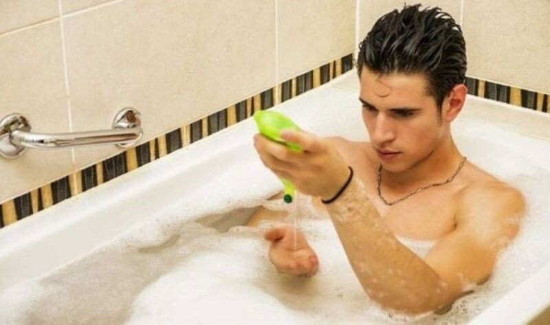 Bật mí: Nam dùng dung dịch vệ sinh nữ được không? 1 - 1 Nam Dung Dung Dich Ve Sinh Nu